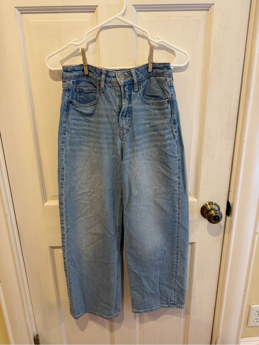 Old Navy Sky-Hi Wide Leg- Extra High Rise- Light Wash- Size 0